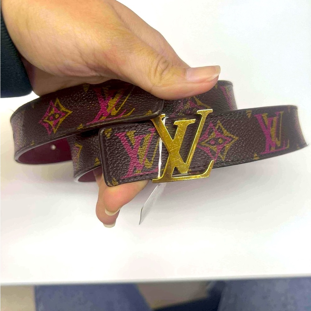 LV belt monogram